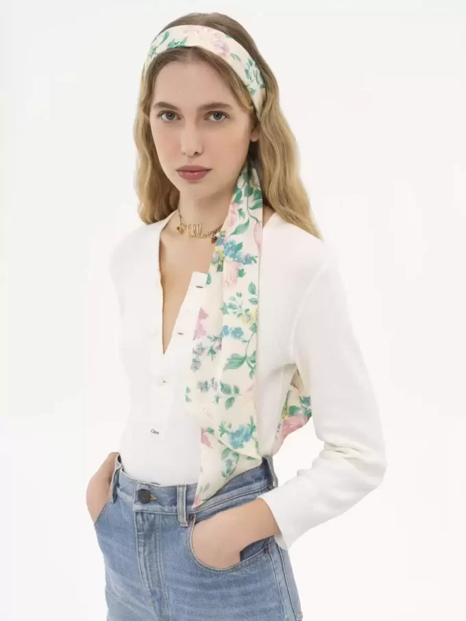 Chloé Peonies ワイド バンドゥ スカーフ(シルク シャルムーズ) Chloé Peonies ワイド バンドゥ スカーフ(シルク シャルムーズ)