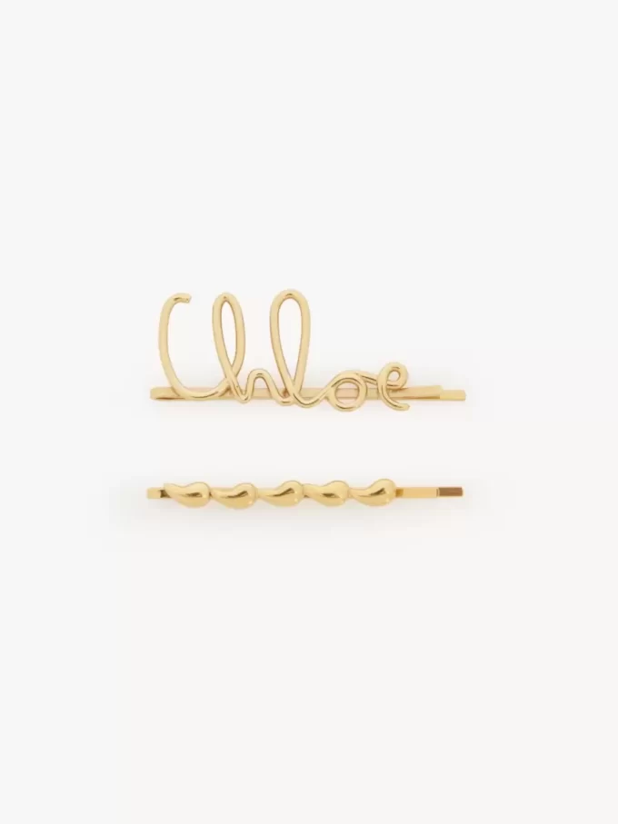 クロエのアイコニックなヘアクリップ
