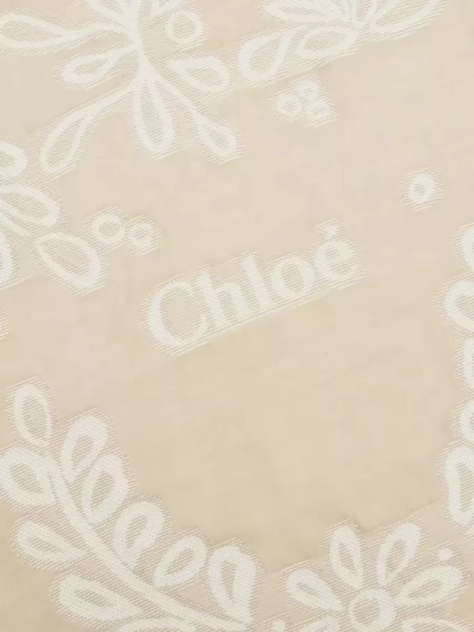 ウールとシルクの英国刺繍の長方形ストール