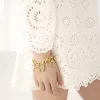 クロエのサンフラワーブレスレット