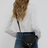 グレインレザーのスモール マーシー サドルバッグ