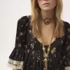 シルクシャルムーズとレースのスクープネックミディドレス