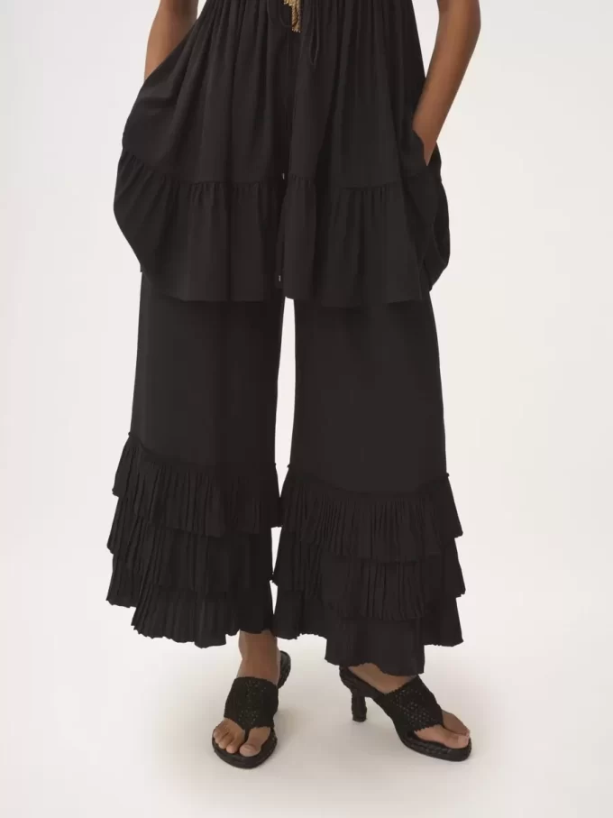 クレープデシン製フルイドワイドレッグパンツ