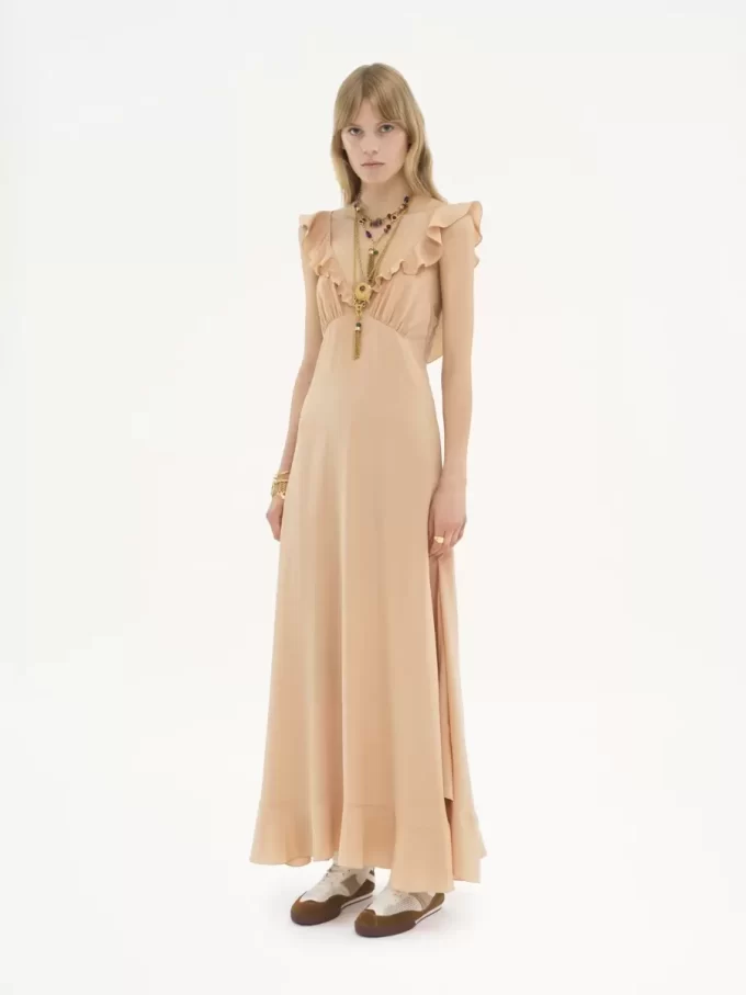 クレープ・デ・シンのロングサンドレス