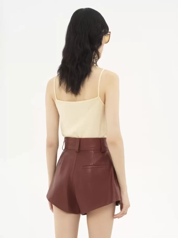 極細ウールニットの細いストラップのタンクトップ