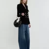 デニムのワイドレッグジーンズ
