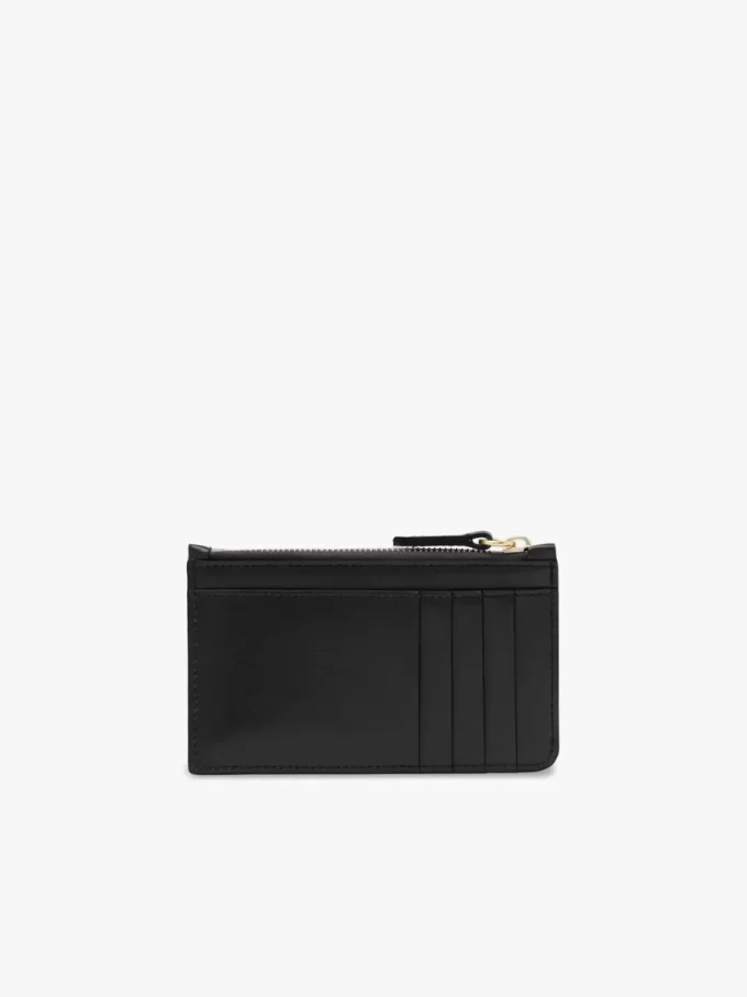 光沢のあるレザーを使用した、カードスロット付きのクロエのアイコニックな小さめ財布