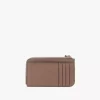 光沢のあるレザーのアルファベット財布