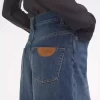 デニムのワイドレッグジーンズ
