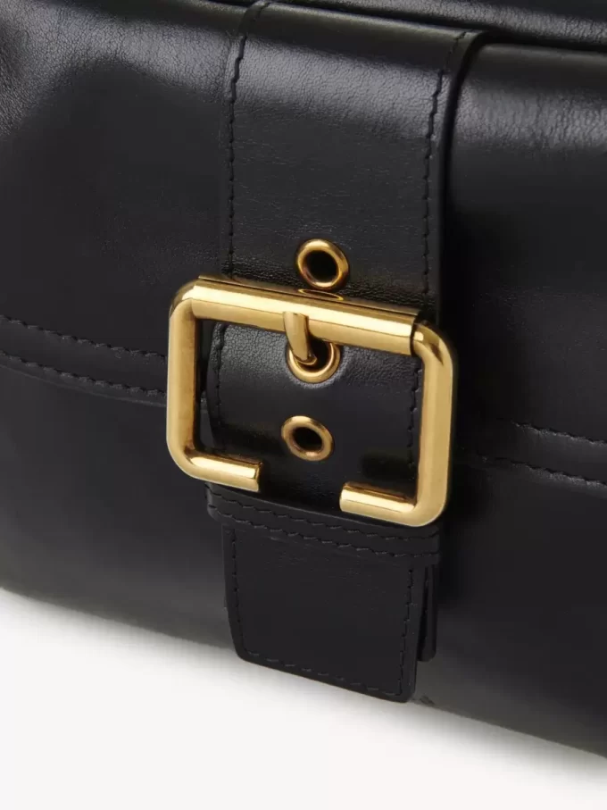 光沢のあるレザーのカメラバッグ 光沢のあるレザーのカメラバッグ