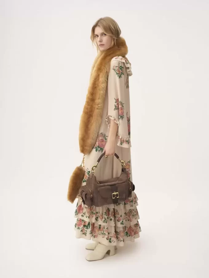クレープ・デ・シンのスクエアネックのフリルロングドレス