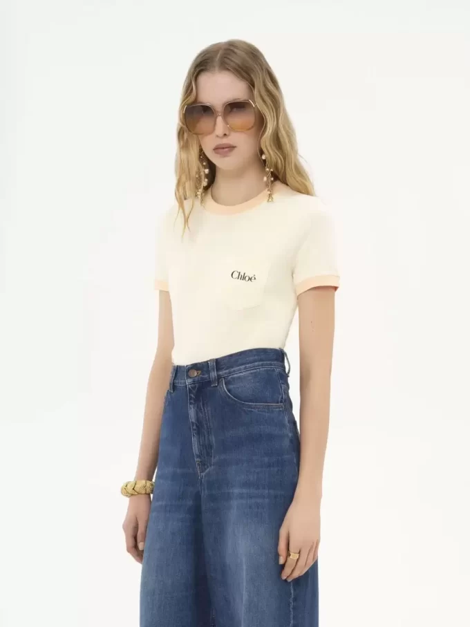 コットンジャージーのクルーネックロゴTシャツ